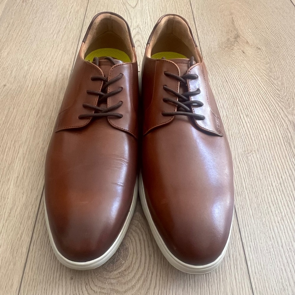 FLORSHEIM NWOB DASH PLAIN TOE OXFORD SNEAKER SHOE COGNAC. SIZE 12M